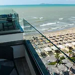 Brilliant & Hotel