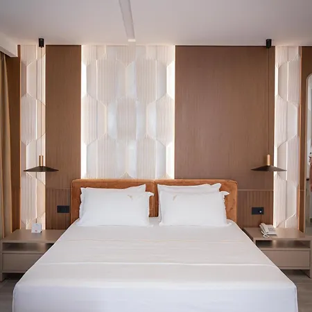 Hotel Brilliant & Golem (Tirana)