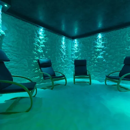 Hotel Brilliant & Golem (Tirana)