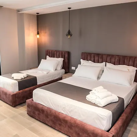 Hotel Brilliant & Golem (Tirana)