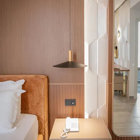 מלון Brilliant & 5*