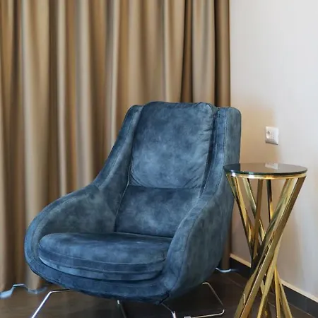 Hotel Brilliant & Golem (Tirana)