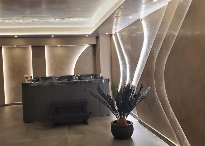 Brilliant & מלון גולם