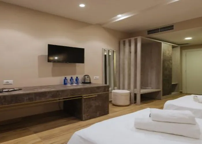 Brilliant & Hotel Golem (Tirana)