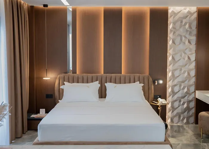 Brilliant & Golem (Tirana)