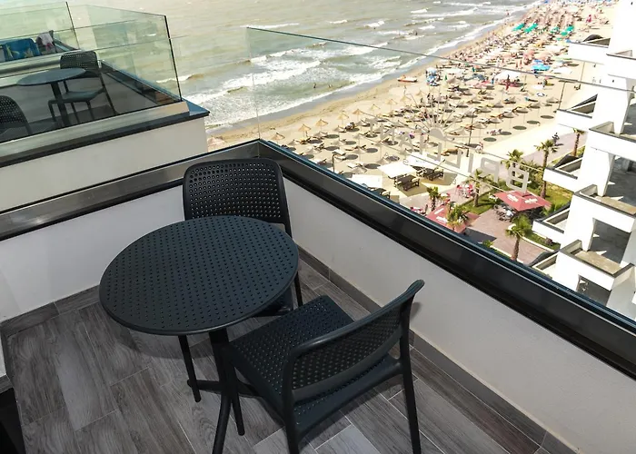 מלון Brilliant & גולם