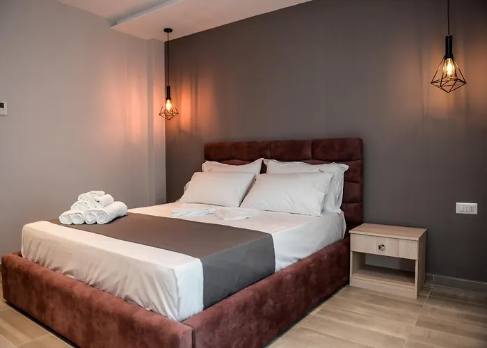 מלון Brilliant &