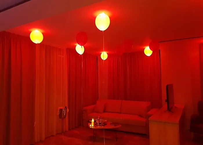 Brilliant & מלון גולם